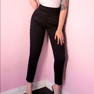 Vixen Micheline Pitt black cigarette pants M